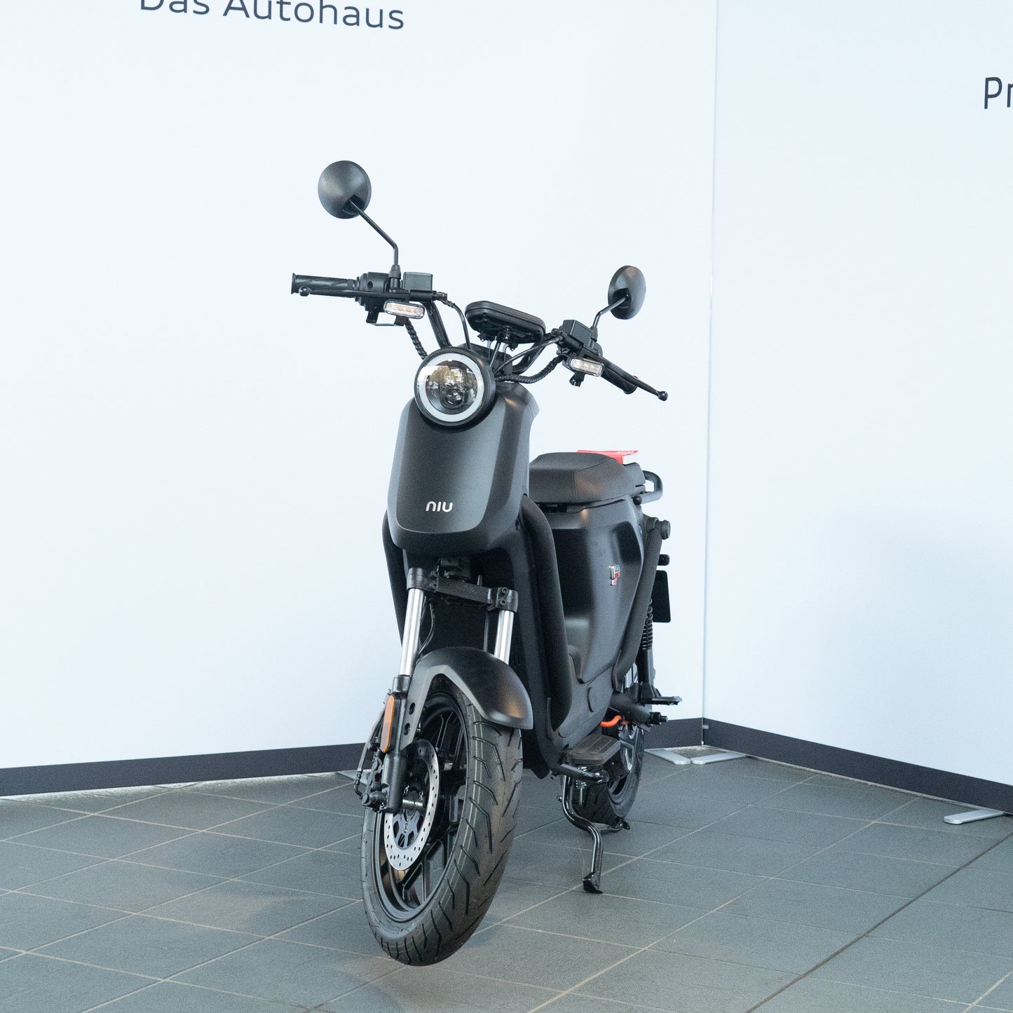 UQi GT | 45 km/h | Schwarz-Matt