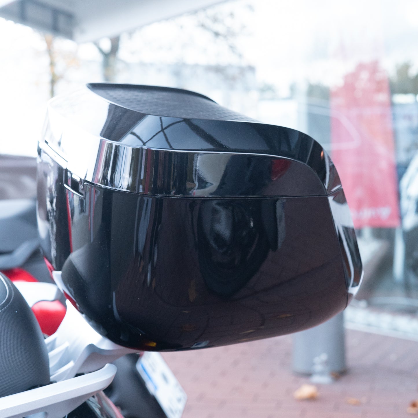 Top Case inkl. Gepäckträger | Schwarz 14L | NIU N-Serie