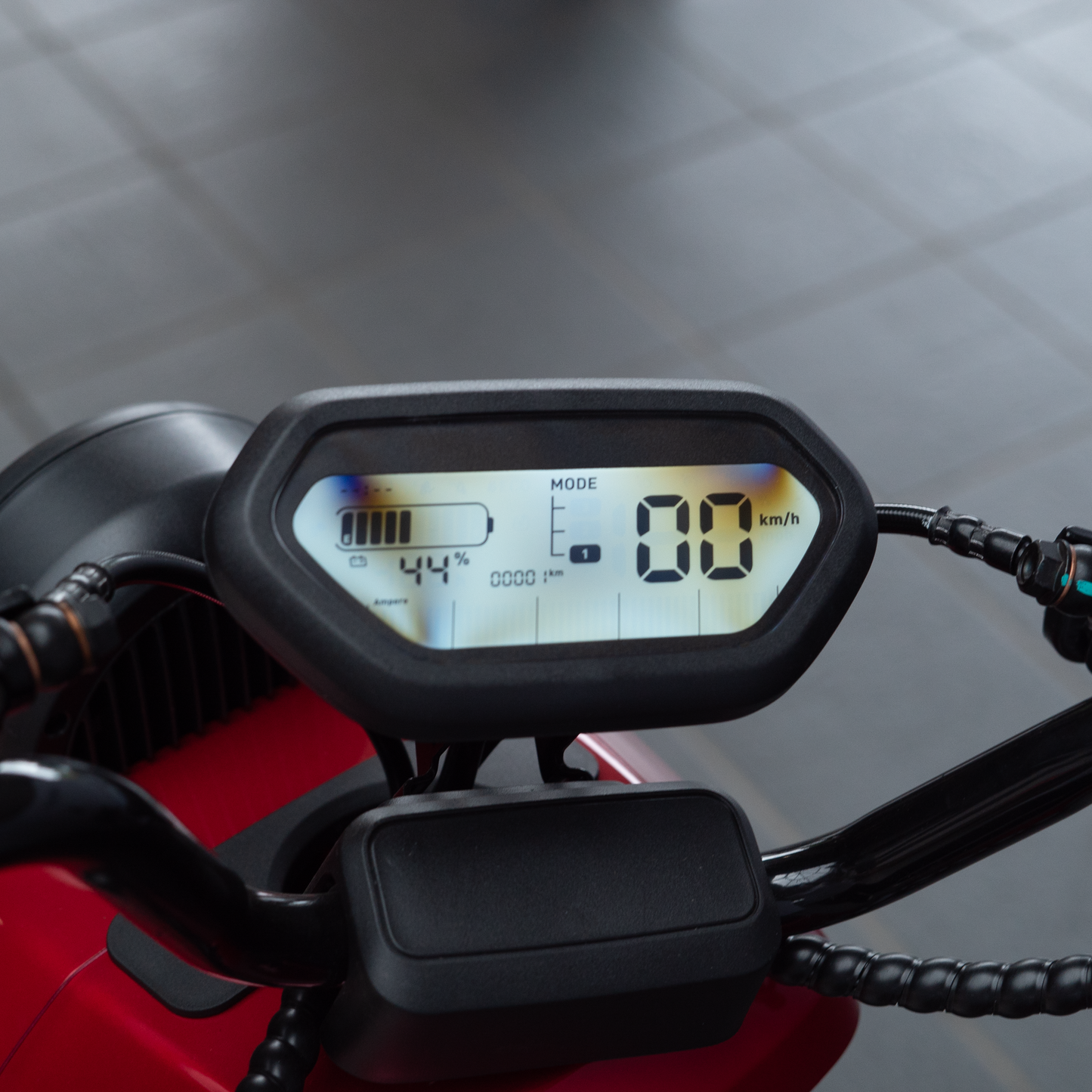 UQi GT | 45 km/h | Rot