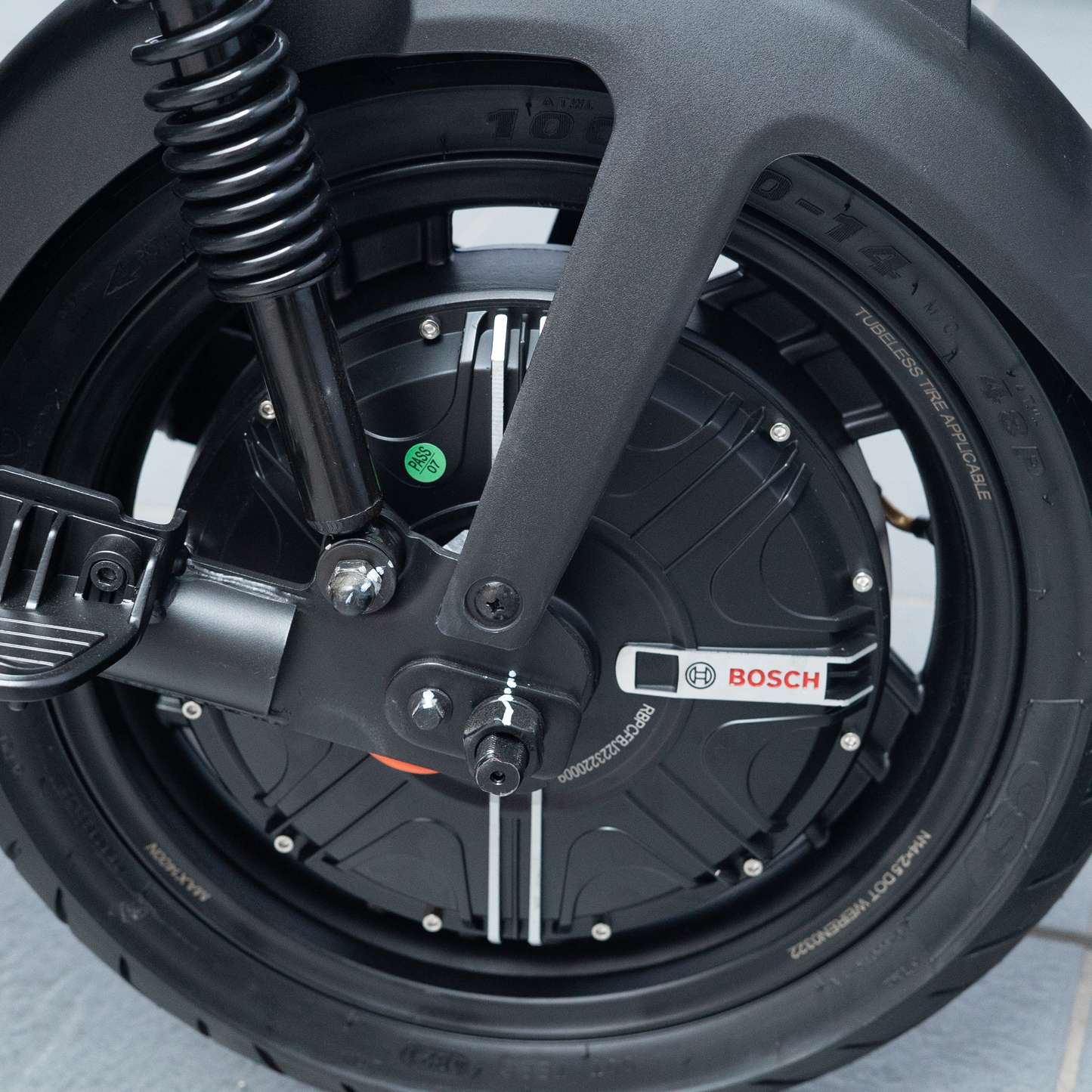UQi GT | 45 km/h | Weiß