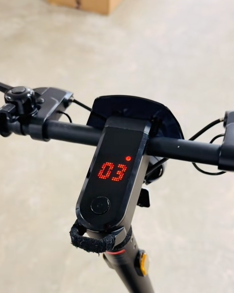 NIU KQi3 mit Fehlercode 03 im Display