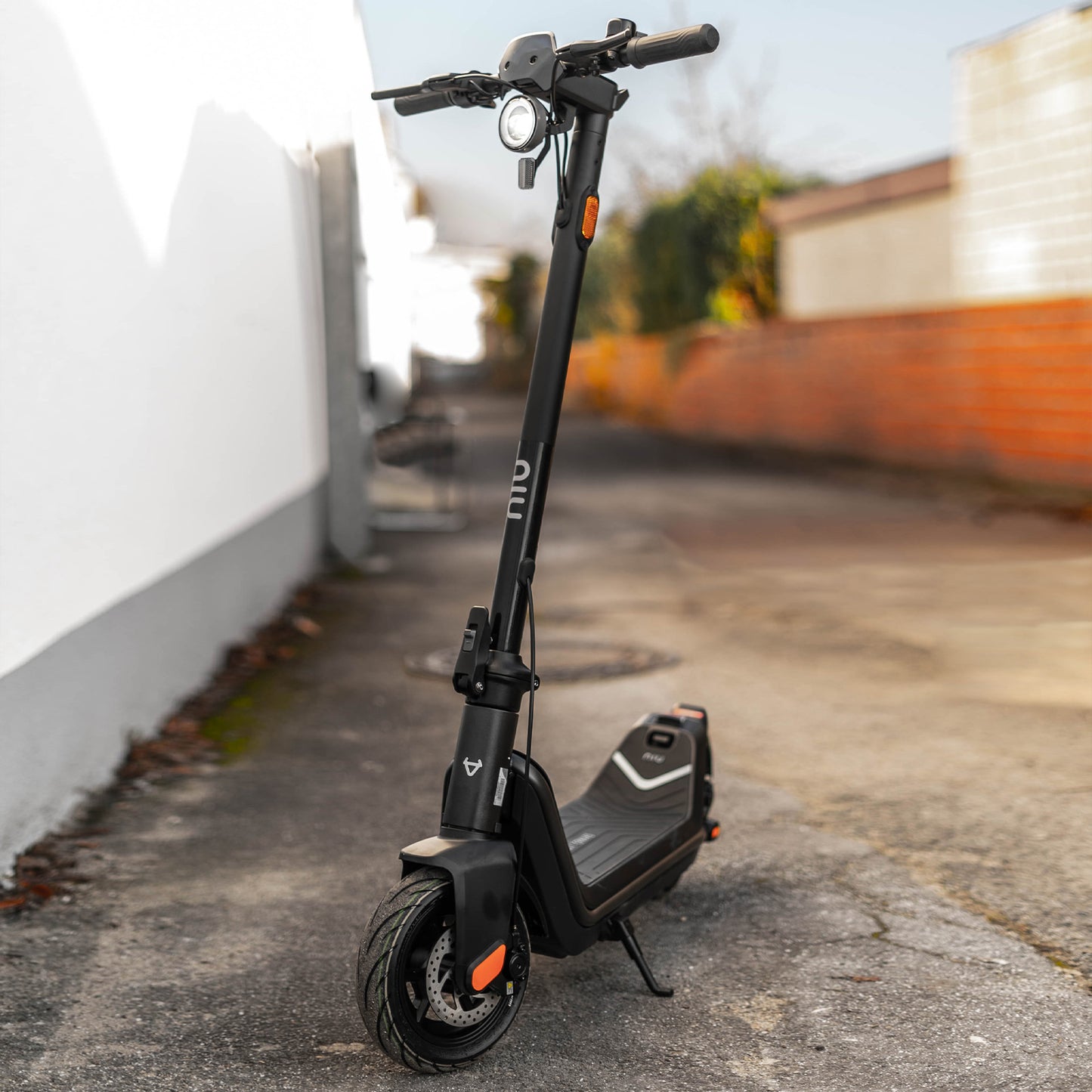 NIU KQi 3 Pro | Electric Kick Scooter | Deutsche Version